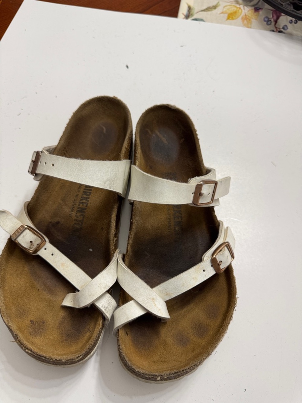 Birkenstock White Leather Strappy Slipper size 39